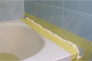 Герметизация швов пеной в ванной