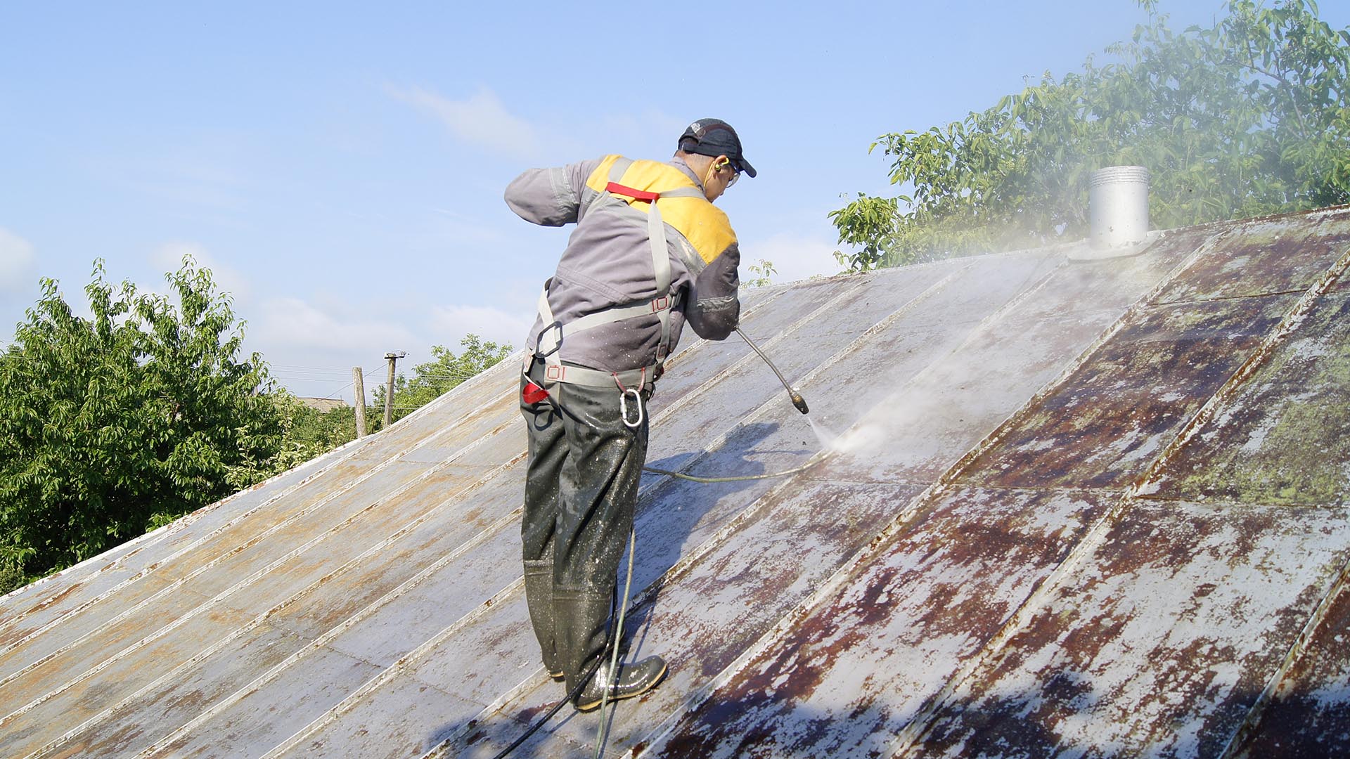 Подготовка крыши под покраску