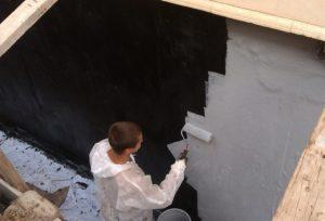 Как защитить бетон от воздействия влаги